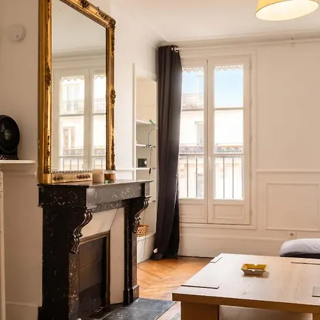 Bright Montparnasse With Balcony Paris